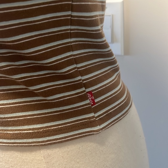 NWT Levi’s collared tee - Picture 2 of 5